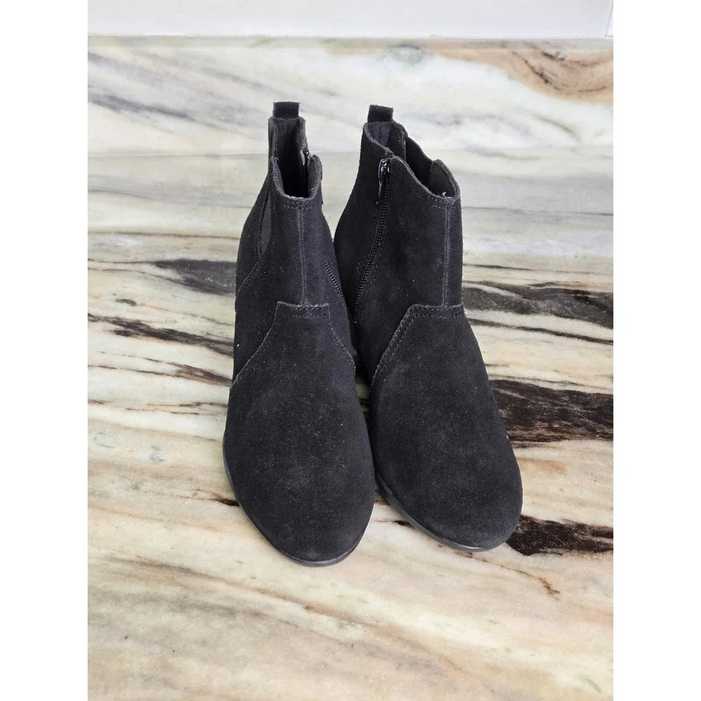 Clarks Black Suede Wedge Ankle Boots  Zip Elastic Gore Low Heel Booties size 7.5